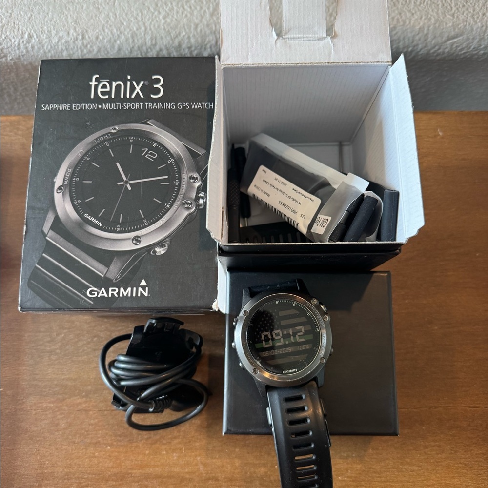 Garmin Black Smartwatch with Sporty Design